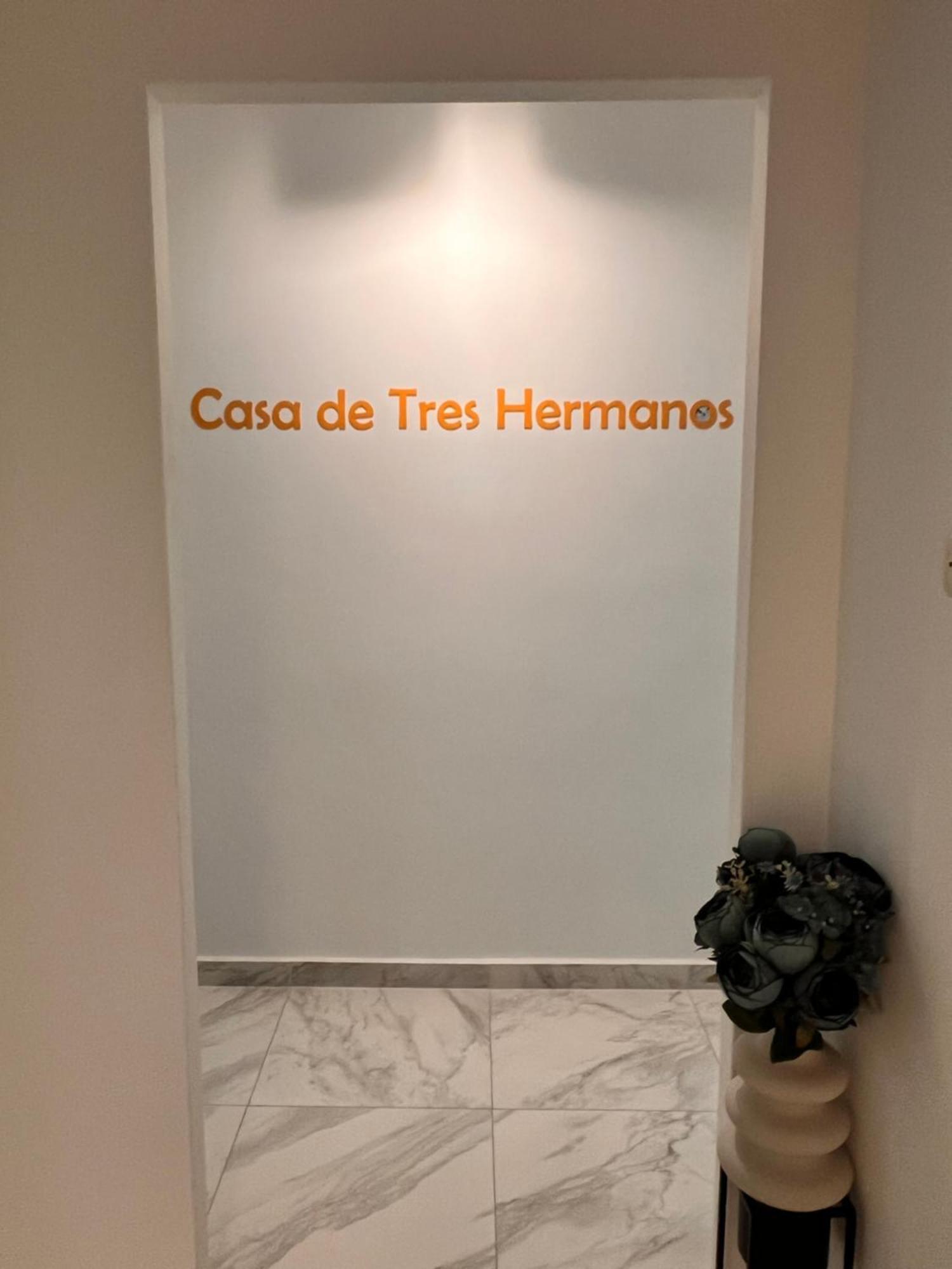 Casa De Tres Hermanos In The Heart Of Athene Buitenkant foto
